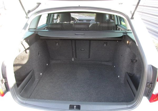 Skoda Octavia cena 54800 przebieg: 182698, rok produkcji 2018 z Bytom małe 596